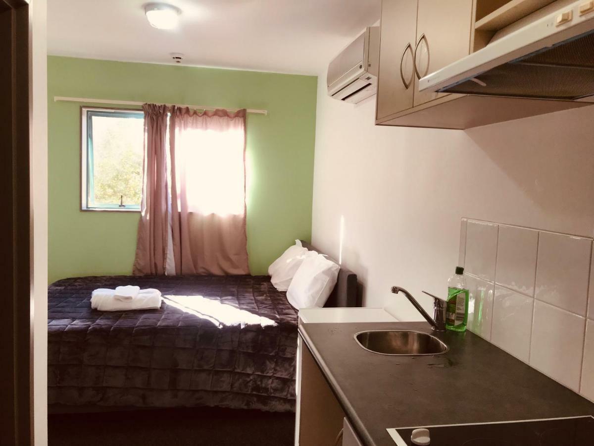 Red Rose Motel Таупо Екстер'єр фото