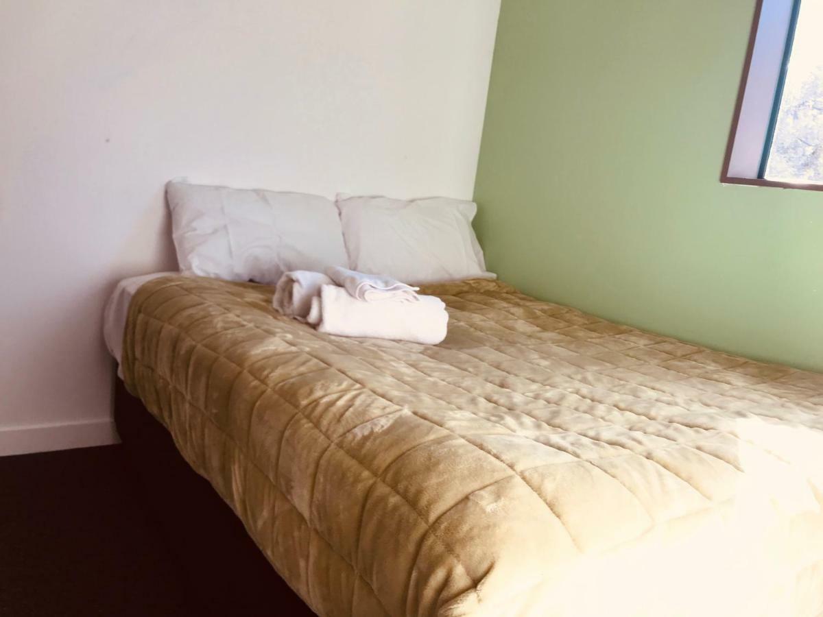 Red Rose Motel Таупо Екстер'єр фото