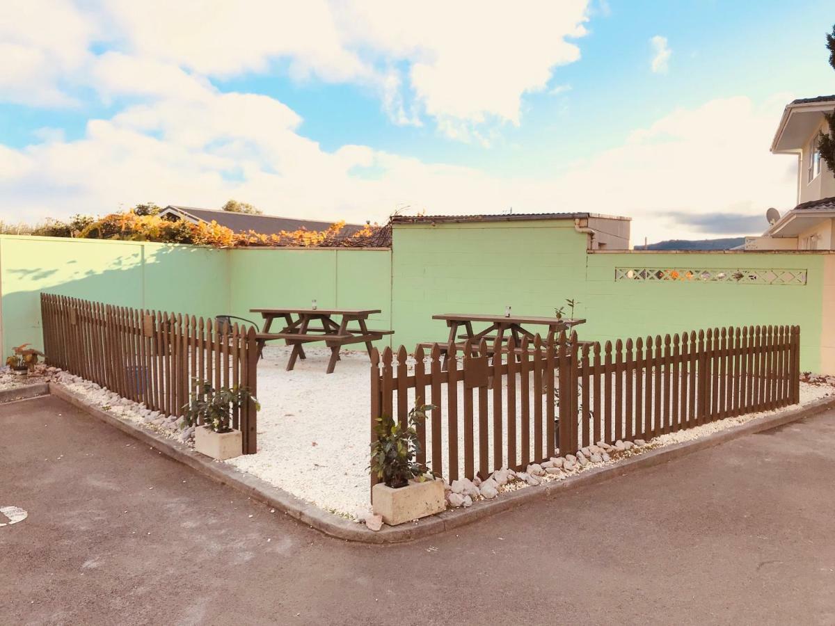 Red Rose Motel Таупо Екстер'єр фото